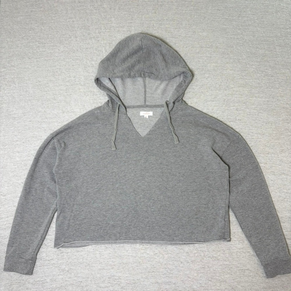 Colsie Womens Cropped Hoodie Medium Gray V-Neck Sweatshirt Raw Hem Loungewear